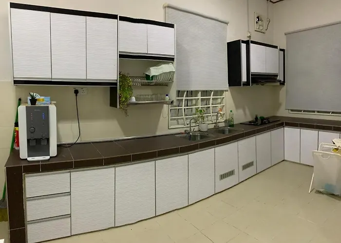 Nurul Amin Guest House Pantai Cahaya Bulan Kota Bharu